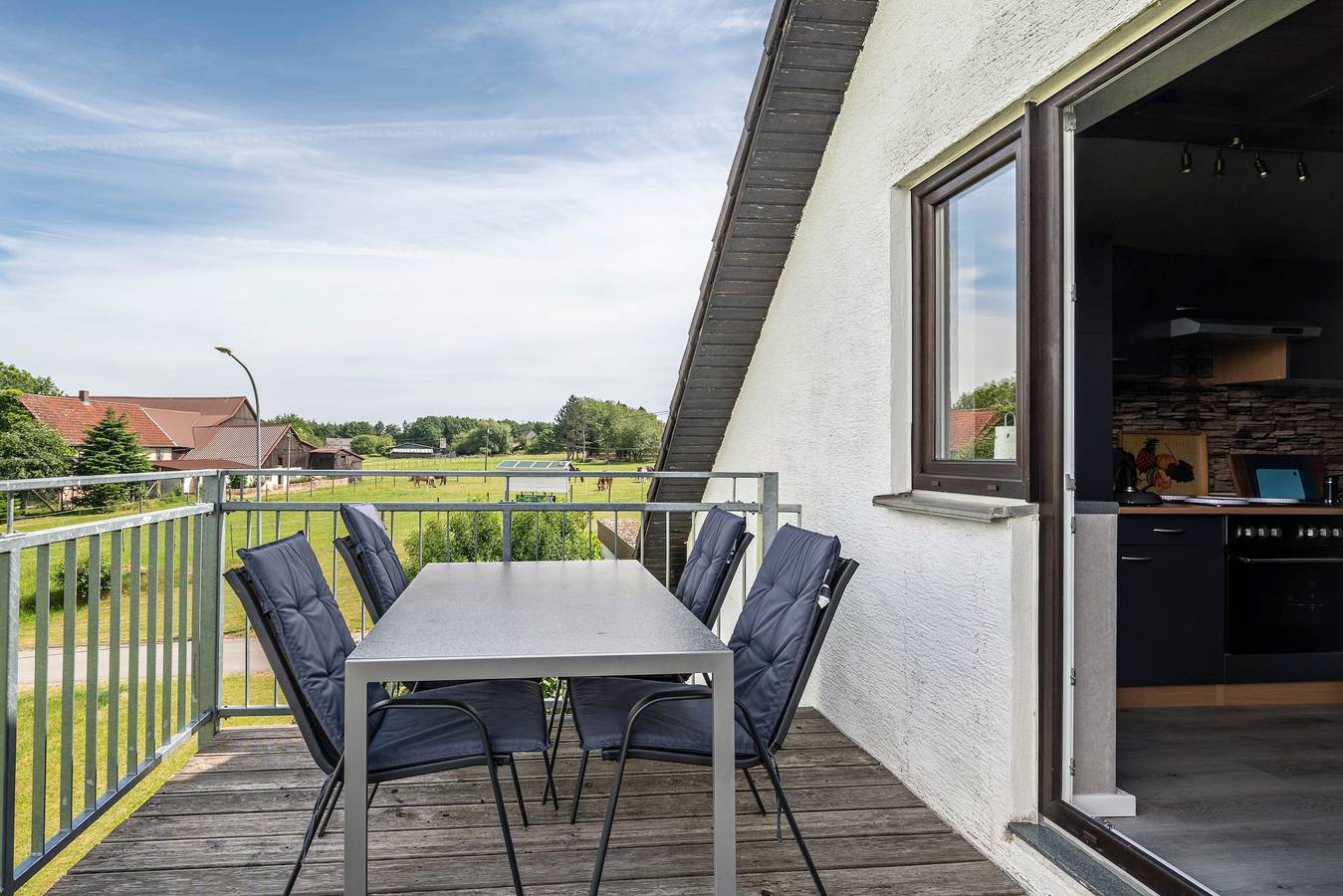 Appartement "Haus Schönblick" met ruim balkon in het Beierse Odenwald, foto 12