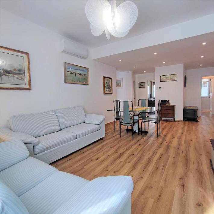 Appartement de vacances pour 6 personnes, avec Balcon et Terrasse ainsi que Jardin et Vue