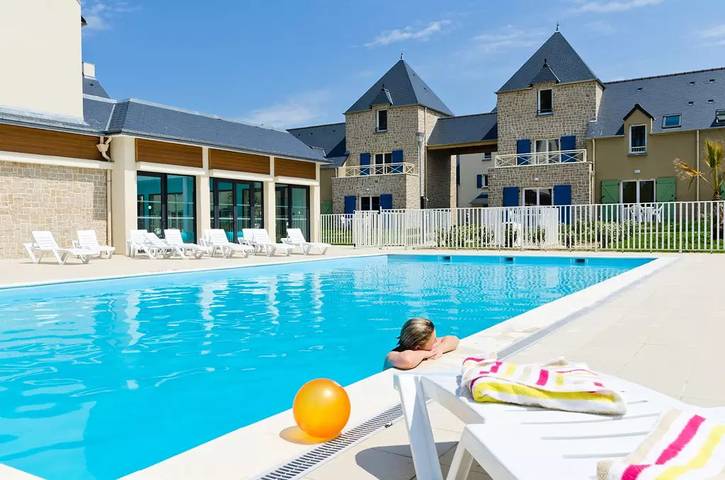 Villa pour 4 personnes, avec Piscine et Sauna à Saint-Malo