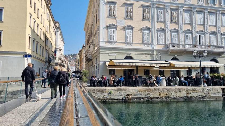 BnB für 2 Personen, mit Balkon in Triest