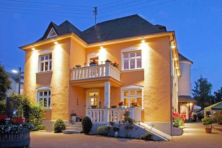Hotel für 2 Personen, mit Terrasse in Nittel