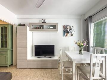 Apartment for 2 People in Playa de la Rada, Estepona, Photo 1
