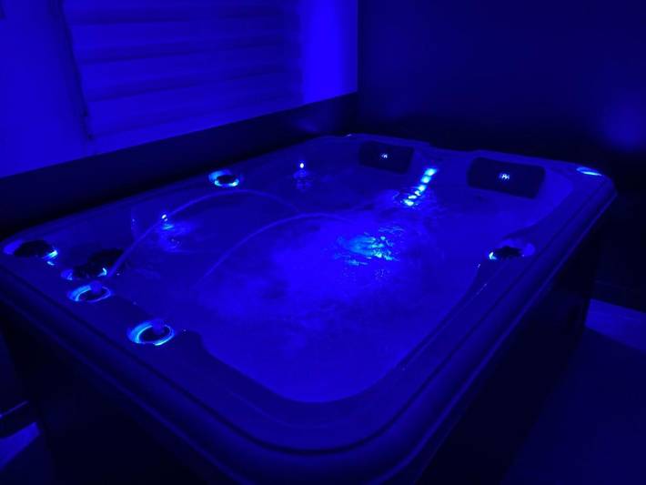 Gîte pour 2 personnes, avec jacuzzi et terrasse, animaux acceptés à Annœullin - 4