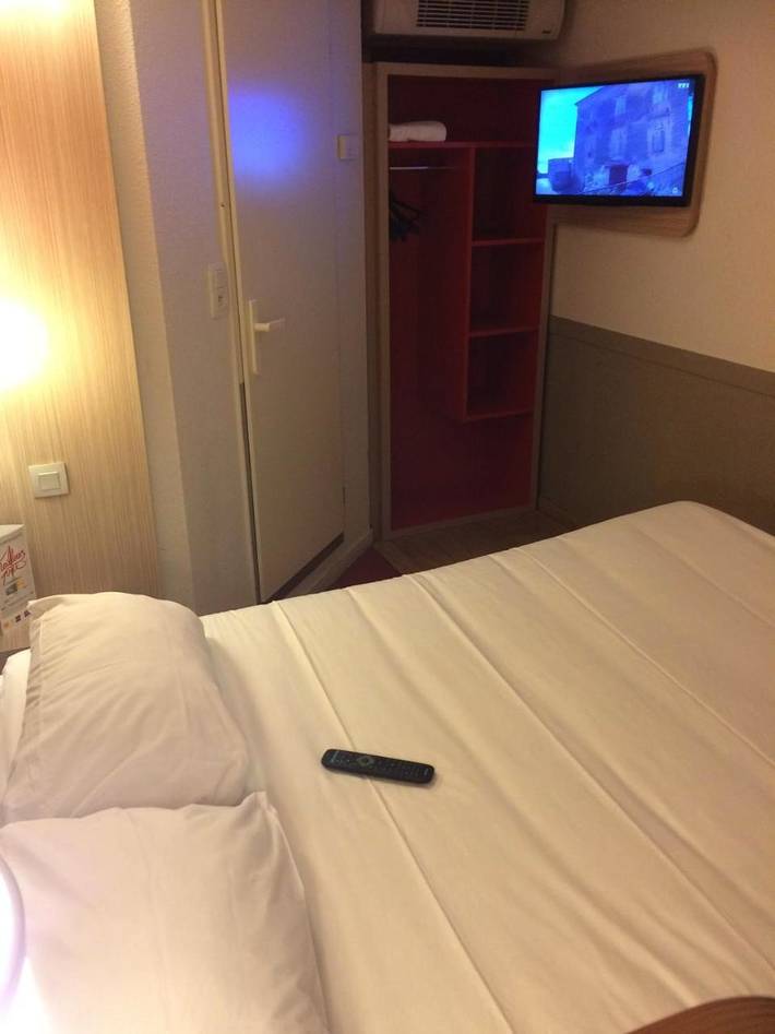 Hôtel pour 3 personnes, avec terrasse, animaux acceptés à Chambray-lès-Tours - 4