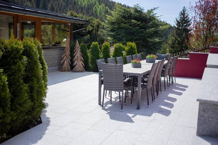 Ferienhaus für 18 Personen, mit Balkon und Garten im Thüringer Wald