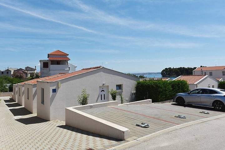 Ganze Wohnung, Wohnung auf Ugljan am Sandstrand in Poljana, Insel Ugljan