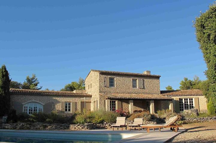 Gîte pour 12 personnes, avec terrasse ainsi que jacuzzi et jardin - 1