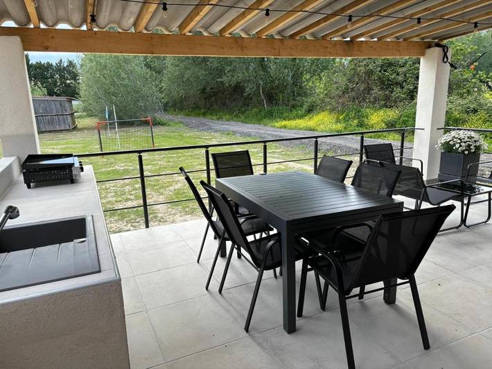 Location de vacances pour 4 personnes, avec piscine et vue ainsi que terrasse et jardin, animaux acceptés à Beaucaire - 4