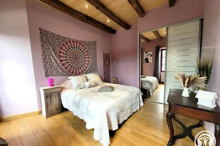 Location de vacances pour 6 personnes, avec terrasse à Queyssac-les-Vignes - 2