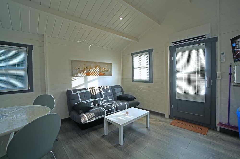 6 Pers., 2 bedrooms, bathroom, living room, patio, pool, Familienunte in Camaret-sur-Aigues, Vaucluse