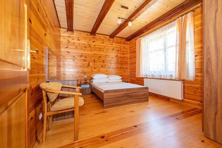 Komfortables Ferienhaus mit Kamin und Terrasse in Bobolin, Powiat Sławieński