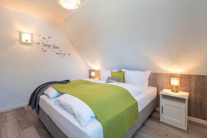 Luxuriöses Ferienhaus mit Garten & Infrarotkabine in ruhiger Dorflage in Zirchow, Usedom