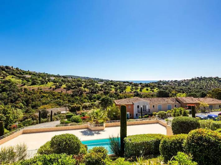 Villa pour 4 personnes, avec piscine et jardin à Roquebrune-sur-Argens