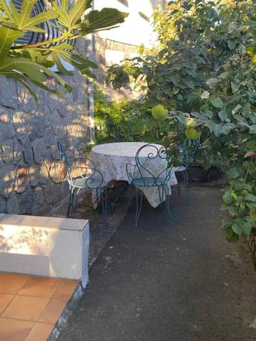 Appartement de vacances pour 2 personnes, avec terrasse dans le Cantal