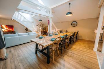 Gîte pour 11 personnes, avec terrasse et vue à Jungholtz
