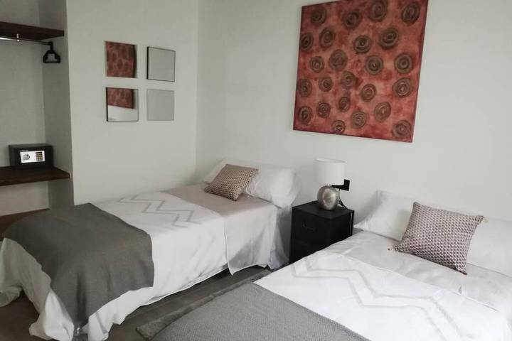 Casa de vacaciones para 14 personas, con Balcón y Terraza además de Jardín y Piscina para niños en Provincia de Castellón - 4