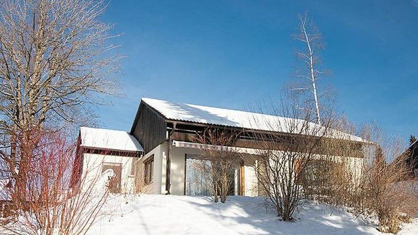 Ferienhaus für 5 Personen, mit Pool und Terrasse sowie Garten in Nesselwang