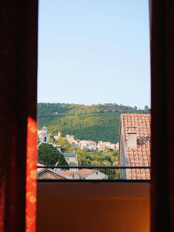 Hôtel pour 2 personnes, avec terrasse ainsi que sauna et jacuzzi à Venaco - 2
