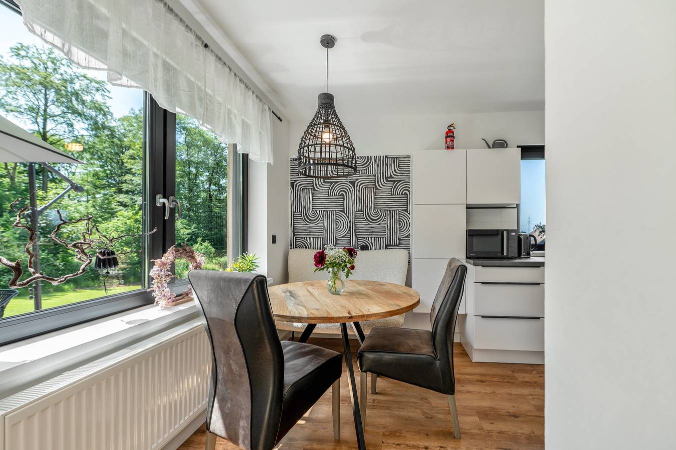 Entire apartment, Apartment 'Design- Mit Garten' with Private Terrace, Shared Garden and Wi-Fi in Langenbach bei Kirburg, Westerwald