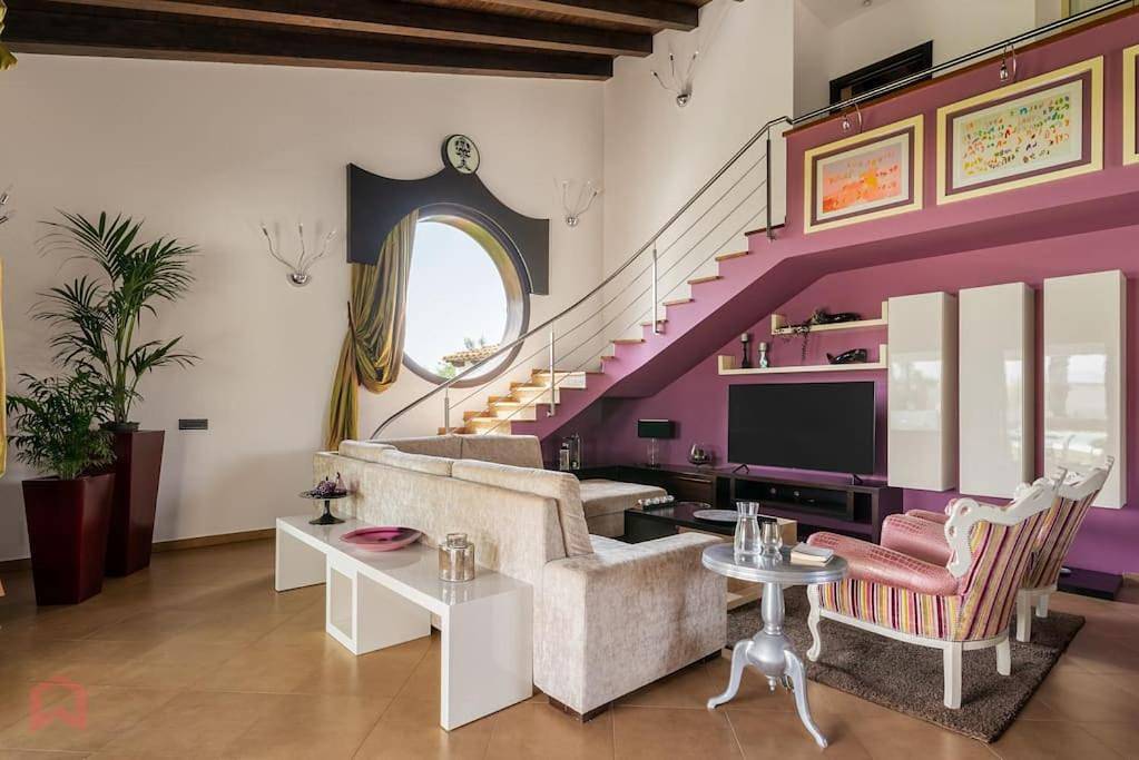 Posh villa with pool & jacuzzi in Balestrate, Provincia di Palermo