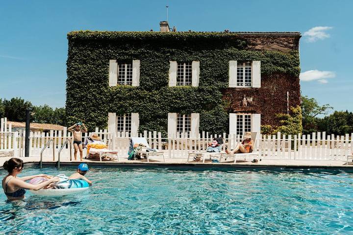Location de vacances pour 2 personnes, avec vue ainsi que piscine et jardin à Mortagne-sur-Gironde - 4