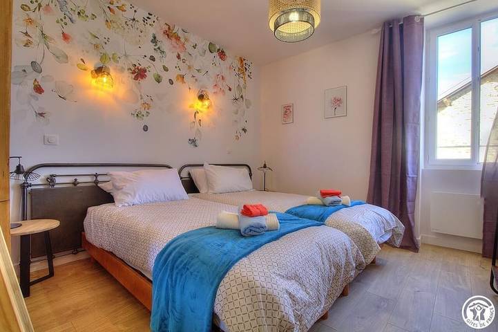Location de vacances pour 12 personnes, avec jacuzzi et jardin dans Arandas - 2