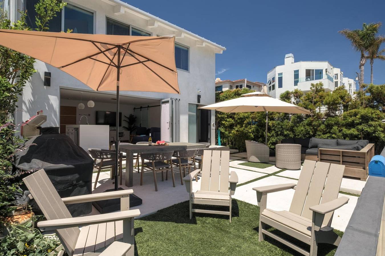 Your Coastal Getaway in Manhattan Beach Awaits in Manhattan Beach, Los Angeles County