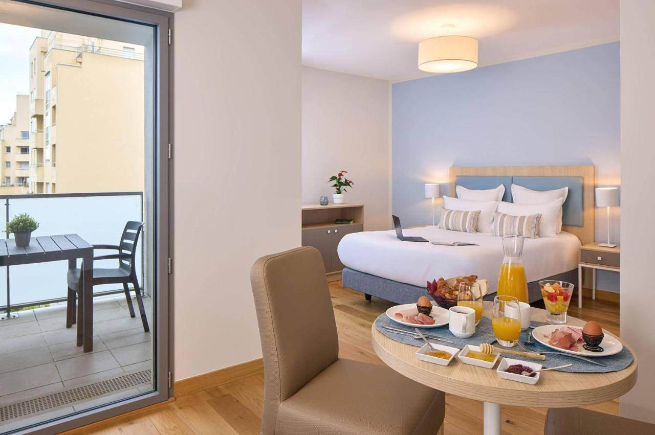 Quality Aparthotel Pau Porte Des Pyrénées in Pau, Béarn