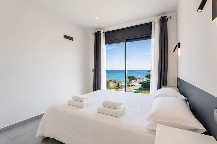 Villa Cala Prona : Private Mediterranean Retreat in Platja d'en Pere Esteve (el Port de la Selva), el Port de la Selva