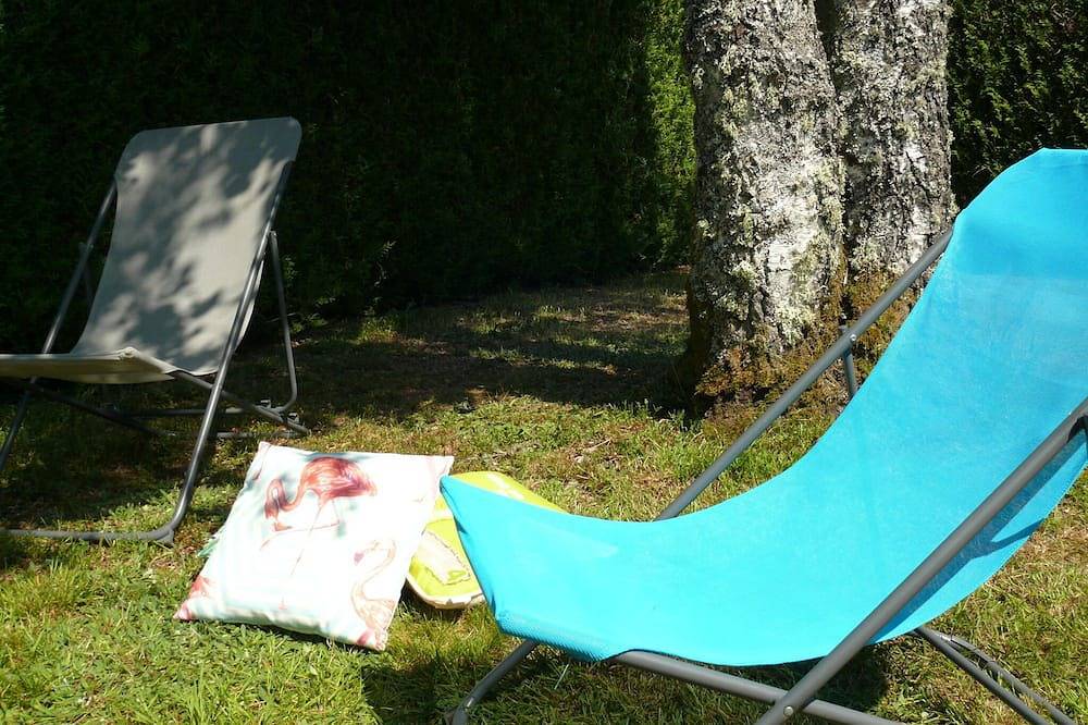 Chalet au bord du lac des Settons! mobil home sur terrain clos,animaux acceptés! in Moux-en-Morvan, Lac des Settons