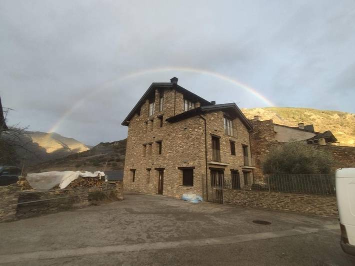 Casa rural para 2 personas, con vistas y jardín en Pirineo Catalan