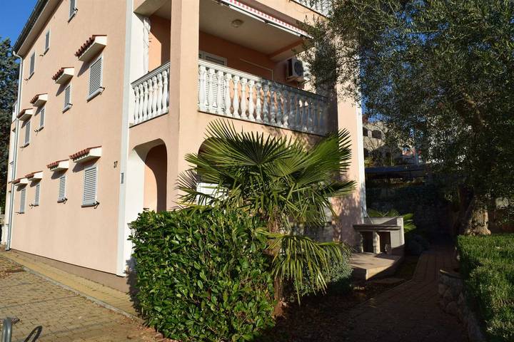 Ferienwohnung für 4 Personen, mit Balkon in Malinska - 2