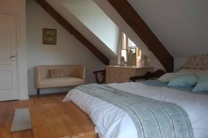 Gîte pour 6 personnes, avec piscine ainsi que jardin et terrasse, animaux acceptés à Hénansal - 3