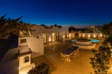 Villa for 6 Guests in Naxos, Cyclades, Picture 1