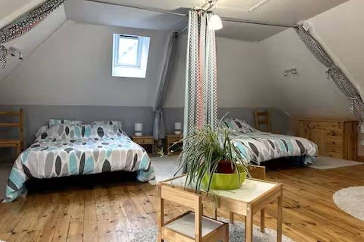 Location de vacances pour 12 personnes, avec jardin ainsi que piscine et balcon à Condat - 2