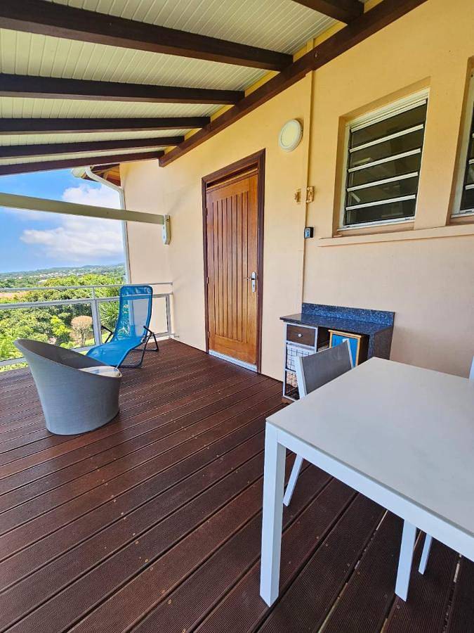 Gîte pour 2 personnes, avec vue et balcon à Gourbeyre - 3