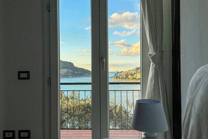 Jardín privado con vistas al mar en Portovenere in Spiaggia liberale delle Torezze, Porto Venere Municipio