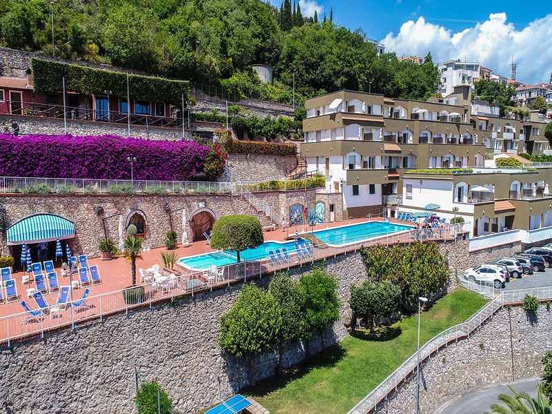 Ganze Ferienwohnung, Ferienwohnung mit Pool und Klimaanlage  in Pietra Ligure, Pietra Ligure Gemeinde