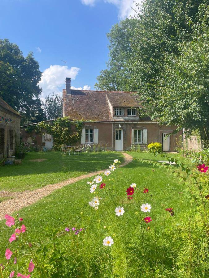 Location de vacances pour 12 personnes, avec jardin et vue, animaux acceptés dans Saint-Maurice-Saint-Germain