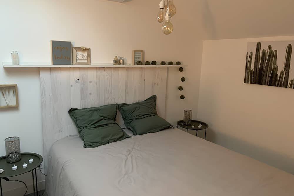 Appartement entier, Appartement spacieux, calme et cosy, centre ville, 7-8 personnes in Bergerac, Périgord Pourpre