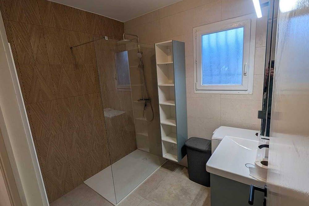 Appartement entier, Appartement F4 climatisé, parking privé, jardin in Saint-Jean-de-Védas, Côte méditerranéenne (France)