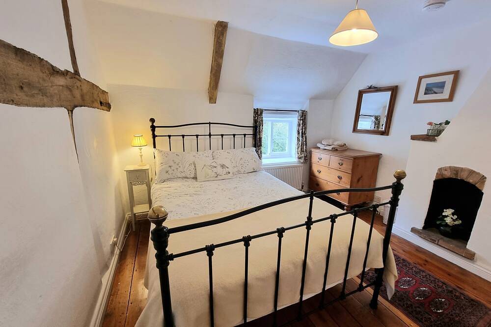 A self catering cottage that sleeps 4 guests  in 2 bedrooms in Stiffkey, Norfolk Coast