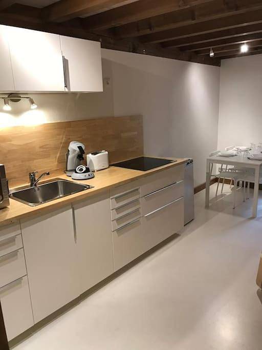 Appartement entier, Studio 30m2 centre de Cusset in Cusset, Région de Vichy