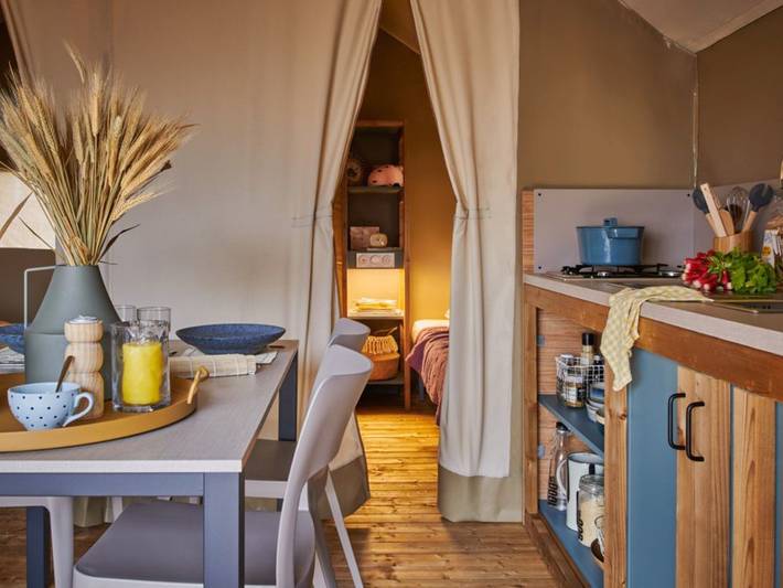 Camping für 4 Personen, mit Pool und Terrasse, mit Haustier in Royan - 2