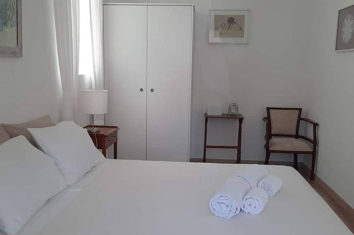 Haus mit umzäuntem Garten und Pool für Kinder. Haustiere sind willkommen. 4 km vom Meer entfernt in Alfeizerão, Leiria District
