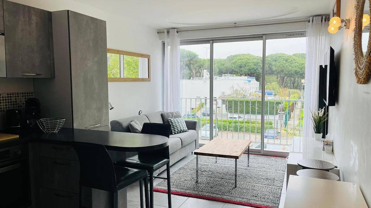 Appartement entier, Studio 3pers - Coeur de Ville et Port - 600m Plage in La Grande-Motte, Côte d'Améthyste