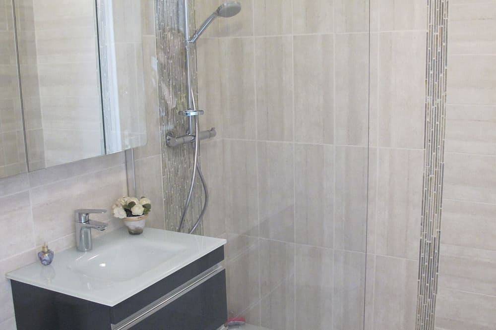 Appartement entier, Studio plein sud très ensoleillé de 26 m², pied des pistes, Vega à Flaine Forum in Flaine, Magland
