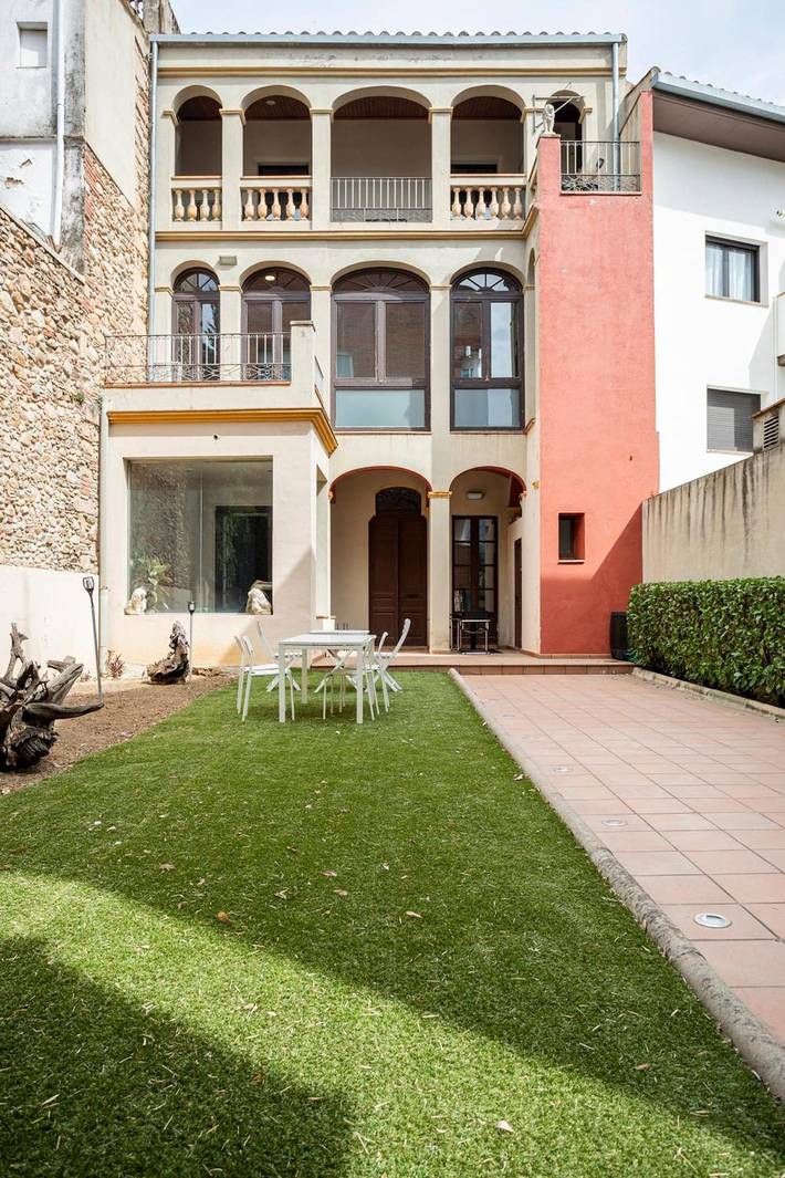 Loft for 4 people, with yard in Spain