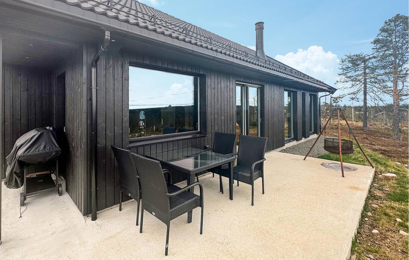 Ferienhaus für 8 Personen mit Terrasse in Løten