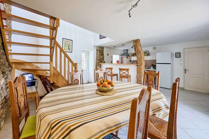 Location de vacances pour 5 personnes, avec jardin à Saint-Rémy-des-Landes